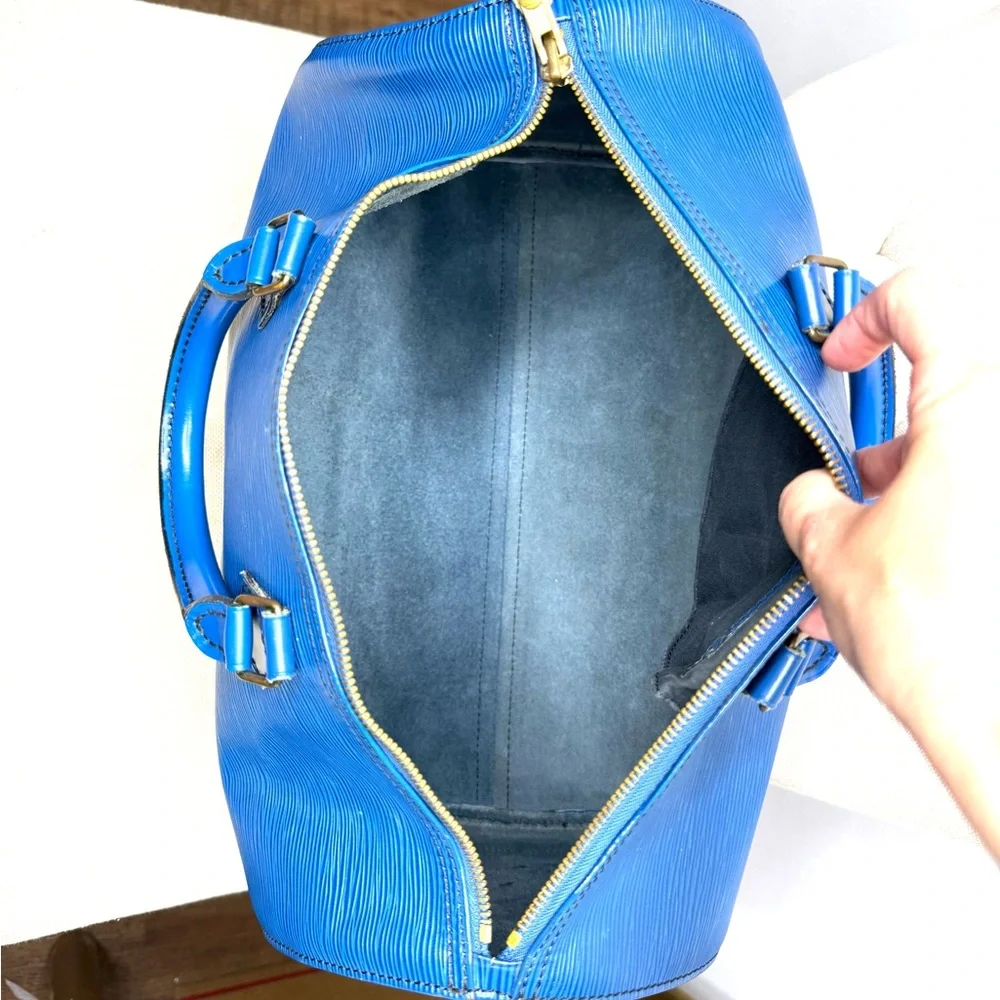 Authentic Louis Vuitton Speedy 35 Epi Leather satchel Bag Toledo blue M42995